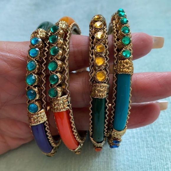 Jewelry - Set of 4 Vintage Gold and rhinestone acrylic bracelets